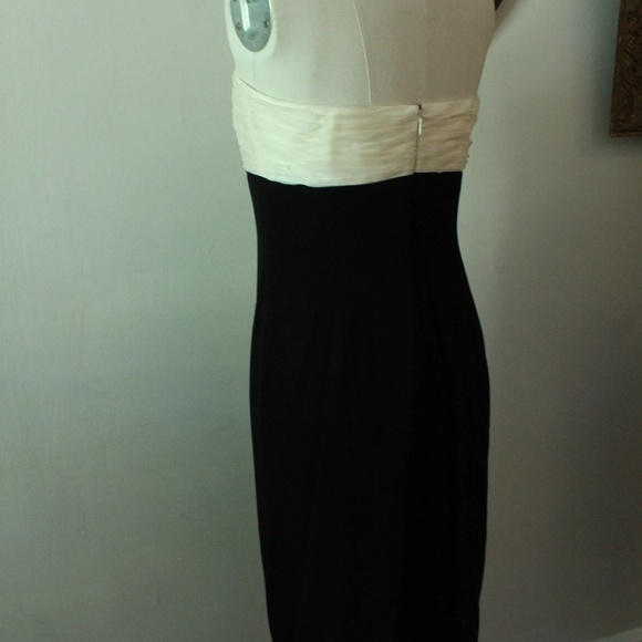 NWT 2000's Ralph Lauren Middleburg Black and Ivory Party dress with Pleated Silk - Picture 3 of 4